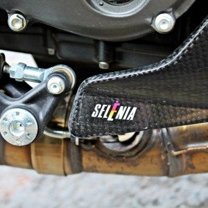 benelli tnt  footpegs