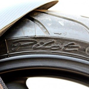 benelli tnt  tyre