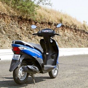 suzuki lets blue rear