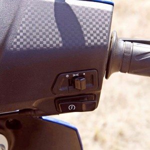 suzuki lets right handlebars