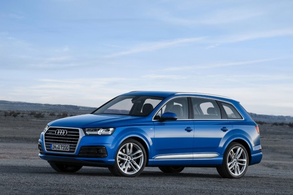 2015 Audi Q7 (1)