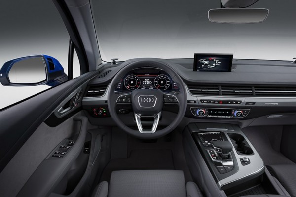 2015 Audi Q7 interior