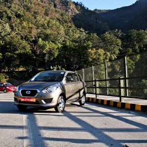 Datsun GO front three quarters right