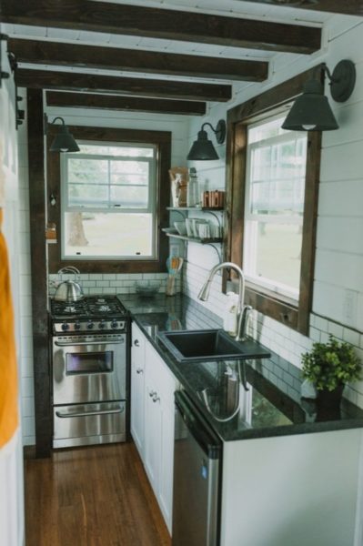 Heirloom-Tiny-Home-Caravan-Image-18