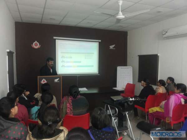 Honda-Dream Riding-training-at-Honda-Traffic-Training-Park-Delhi (2)