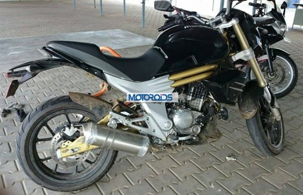 Mahindra Mojo