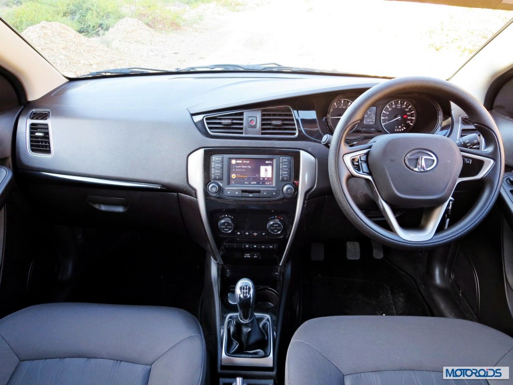 Tata Bolt dashboard (1)