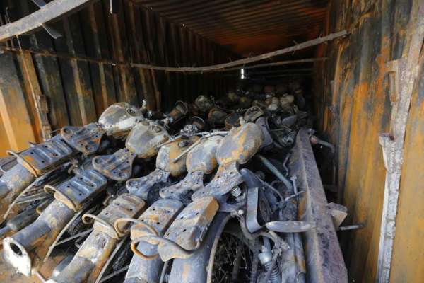 Truck carrying Royal Enfield catches fire - 3