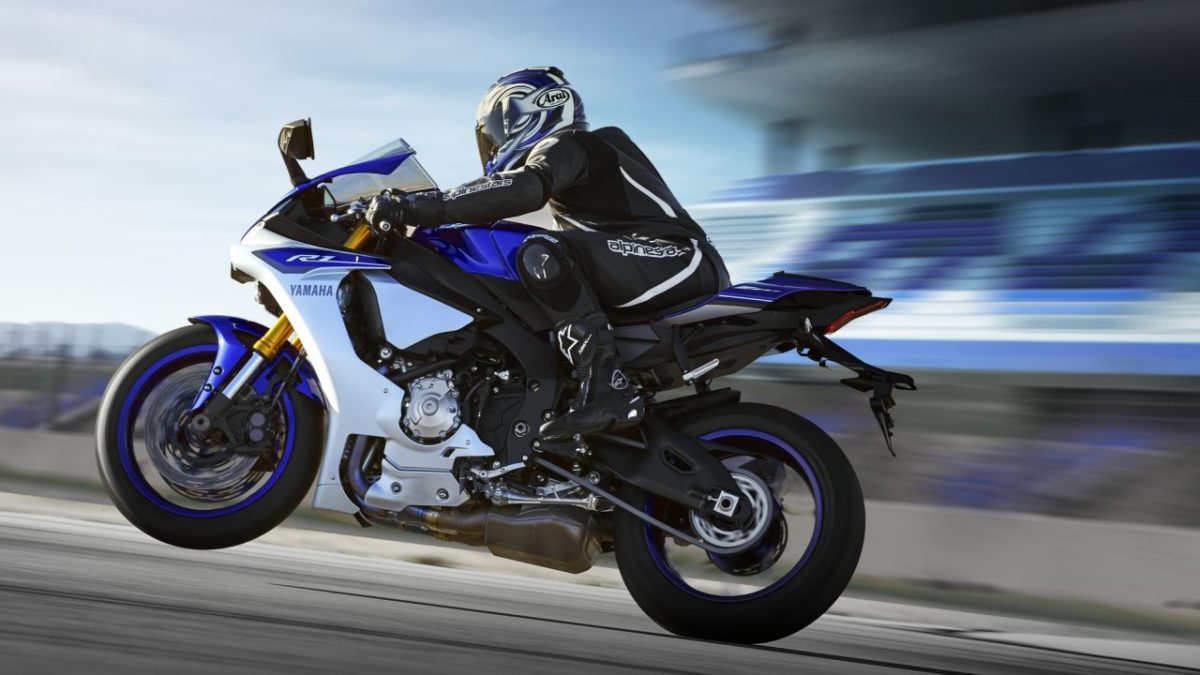 Upcoming Motorcycles 2015 – Yamaha YZF R1 – 2