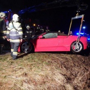 ferrari f spyder crash austria