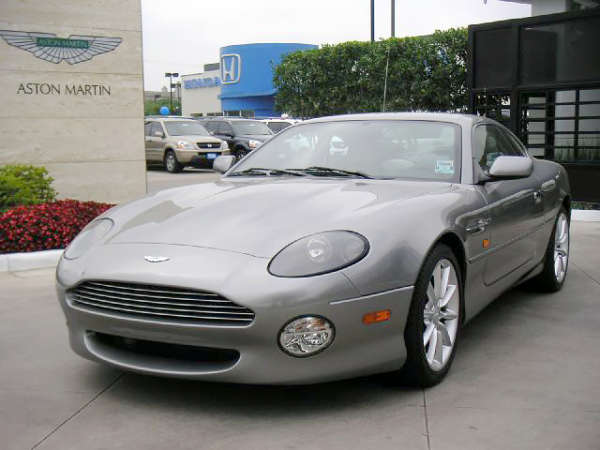 2001_Aston_Martin_DB7_Vantage_Coupe