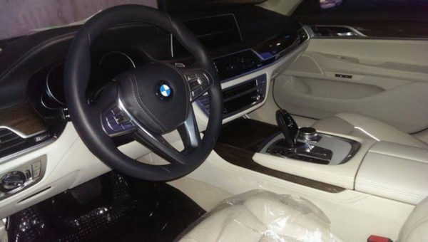 2016 BMW 7 Series  Interior (1)