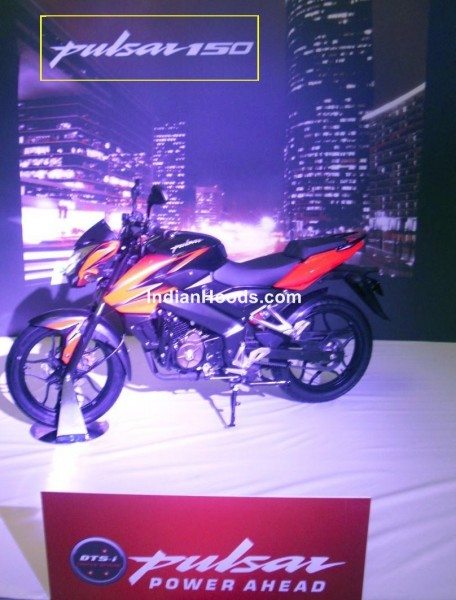 Bajaj Pulsar 160 NS (1)