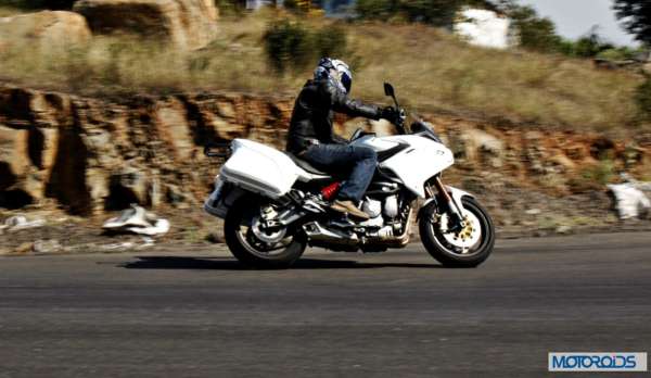 Benelli 600 GT Action (4)