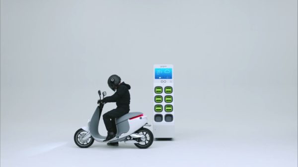 Gogoro-Smartscooter-image-3