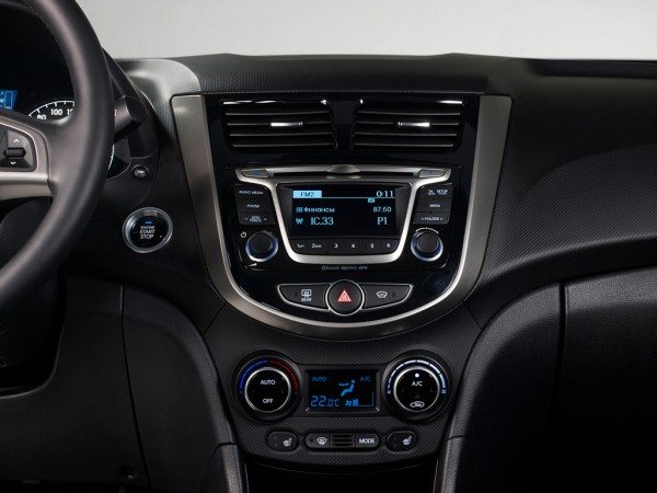 Hyundai Solaris interior