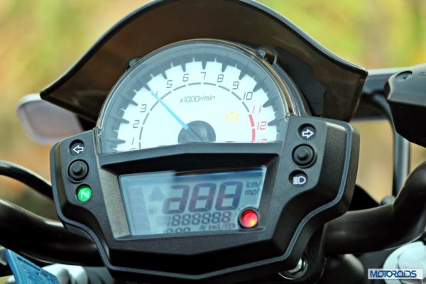 Kawasaki ER 6n Instrument Cluster (3)