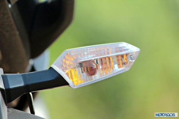 Kawasaki ER 6n indicator (2)