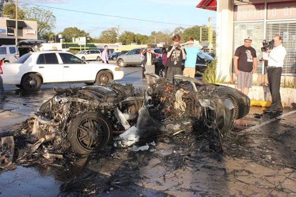 Lamborghini Gallardo on fire