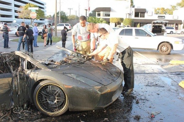 Lamborghini Gallardo on fire (2)