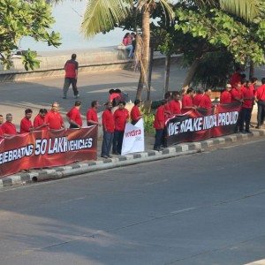 Mahindra Production Milestone Human Chain