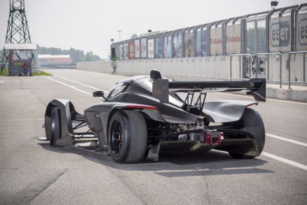 Praga r1 racecar(3)