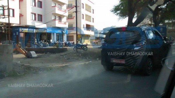 Spied-Mahindra-S101-in-Pune (1)