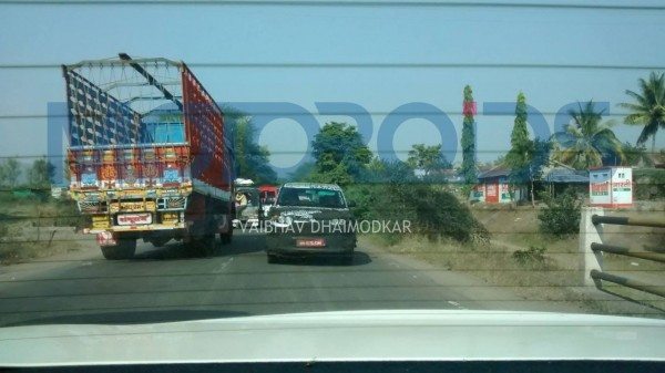 Spied-Mahindra-S101-in-Pune (3)