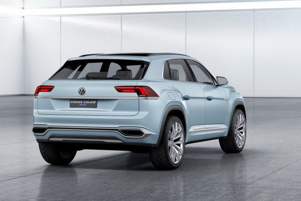 Volkswagen Cross Coupe GTE Concept (2)