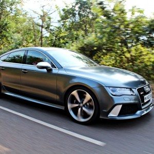 audi RS tracking shots front