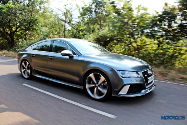 audi RS7 tracking shots front (4)