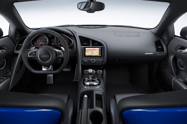 audi-r8-lmx-interior