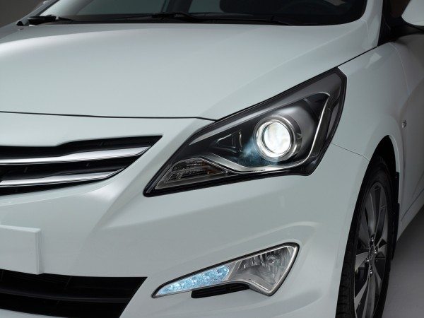 hyundai solaris head lamps