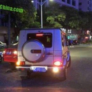 mercedes g crash china