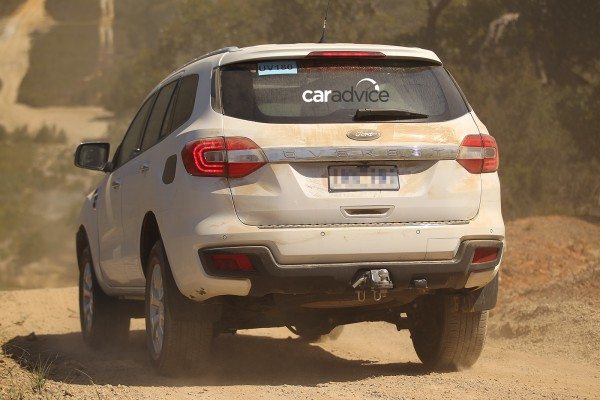 2015 Ford Endeavour  (4)