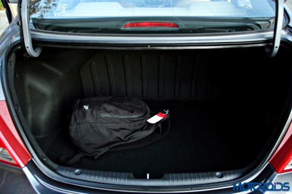 2015 Hyundai Verna 4S (104)boot space