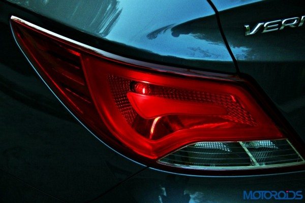 2015 Hyundai Verna 4S (113)tail light