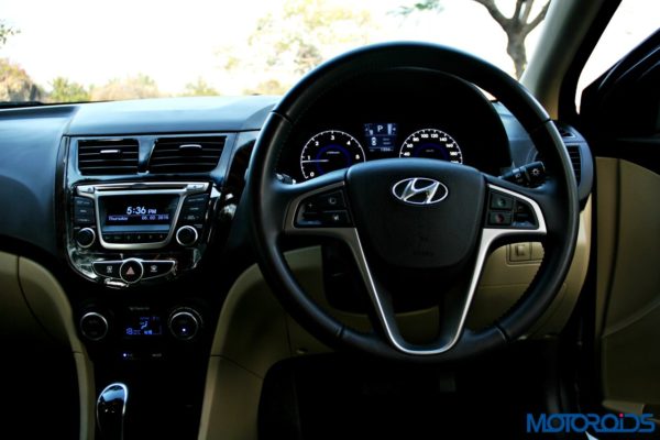 2015 Hyundai Verna 4S (128)cockpit view