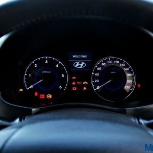 Hyundai Verna S instrumentation