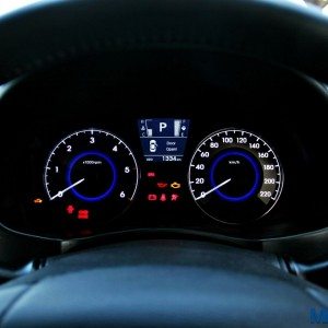 Hyundai Verna S instrumentation