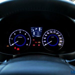 Hyundai Verna S instrumentation
