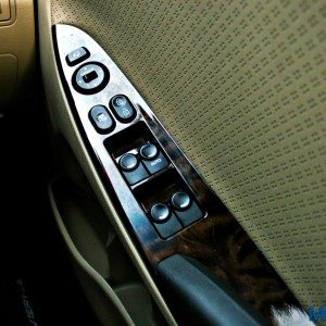 Hyundai Verna S power window driver side controls