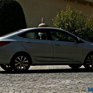 Hyundai Verna S right side profile