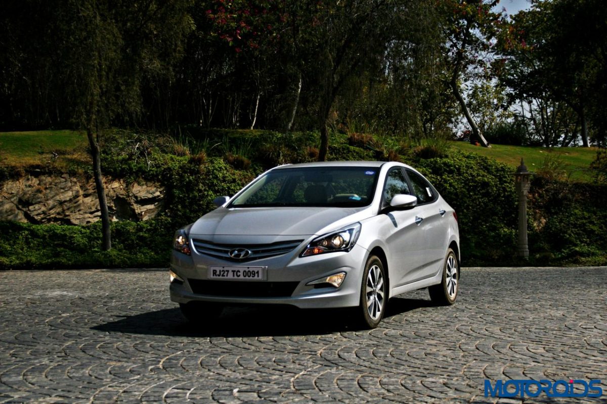 Hyundai Verna S left three quarters