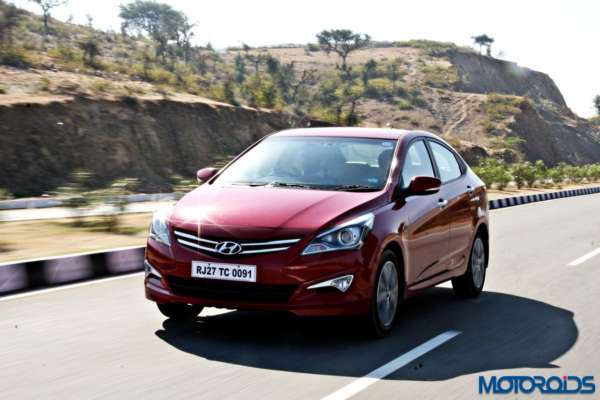 2015 Hyundai Verna 4S action left front 3