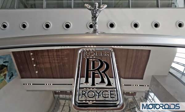 2015-Rolls-Royce-Ghost-Series-II-India-Launch-Spirit-of-Ecstasy-RR-Logo-14-600x364