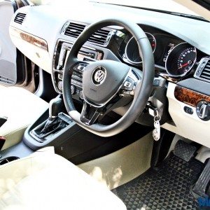 Volkswagen Jetta facelift dashboard