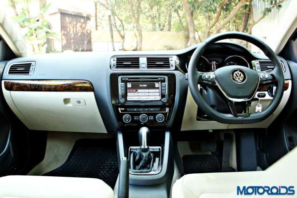 2015 Volkswagen Jetta facelift dashboard