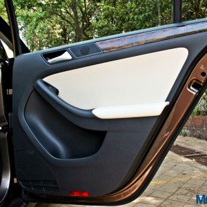 Volkswagen Jetta facelift door pad