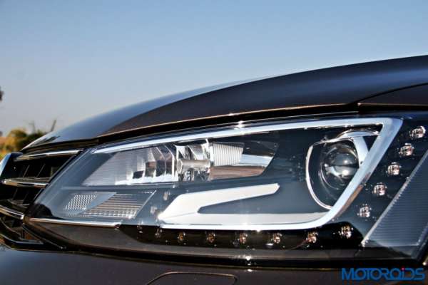 2015 Volkswagen Jetta facelift head lamps (2)